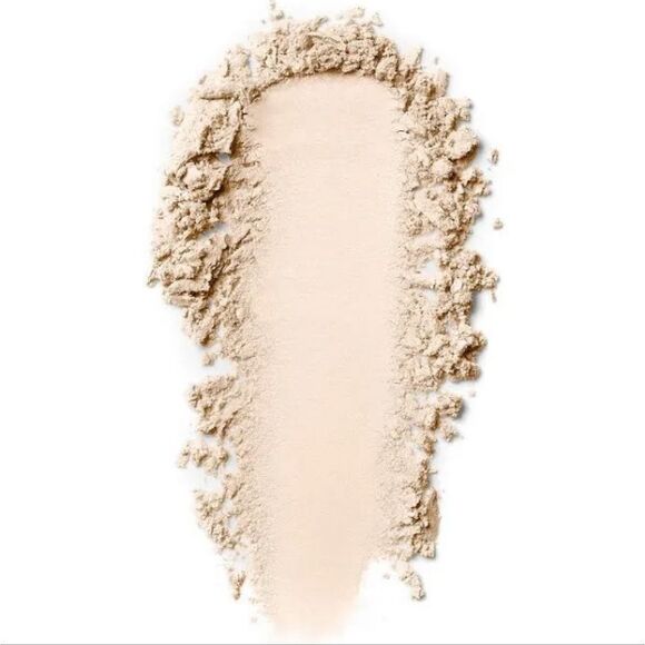 Bobbi Brown Sheer Blurring Pressed Finishing Powder Compact in Pale Yellow - Picture 3 of 12